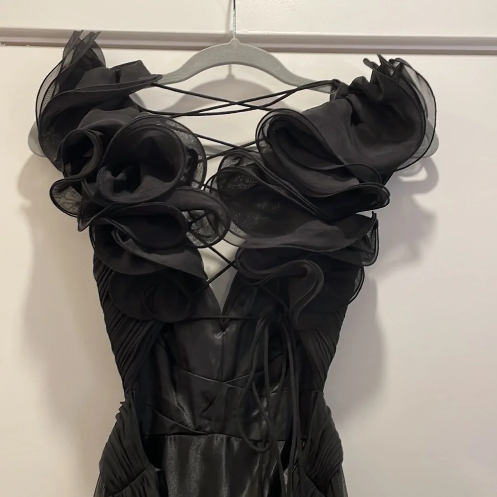 Mac Duggal black maxi dress. - Picture 8 of 9